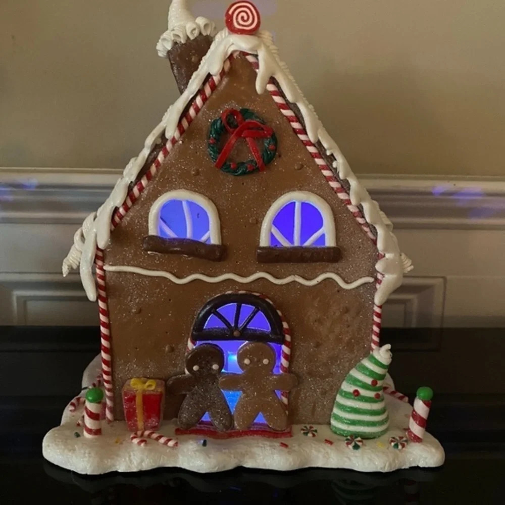 VINTAGE Light Up Gingerbread House